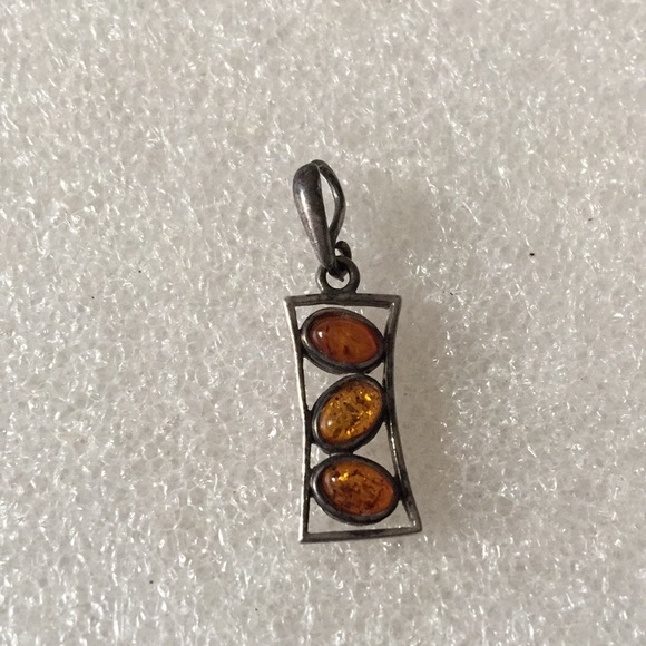 Vintage Jewelry - Vintage 925 amber pendent